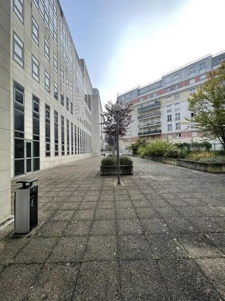 Bureau dans Rueil-Malmaison à louer - Autre – Image 2 sur 12