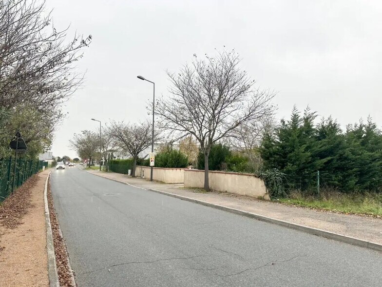 Bureau dans Gaillac à vendre - Photo de l’immeuble – Image 2 sur 10
