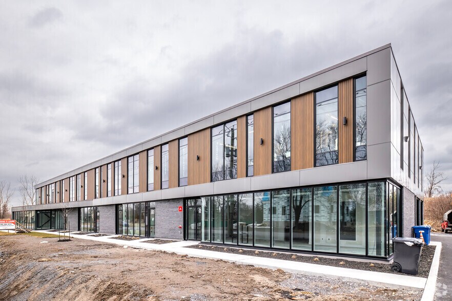 1250 Rte Édouard-VII, Saint-Philippe, QC à louer - Photo de l’immeuble – Image 2 sur 4