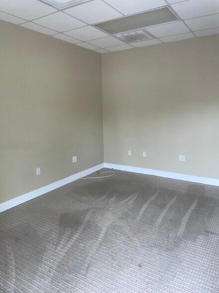 1146 Elma G Miles Pky, Hinesville, GA à louer - Photo de l’immeuble – Image 2 sur 9