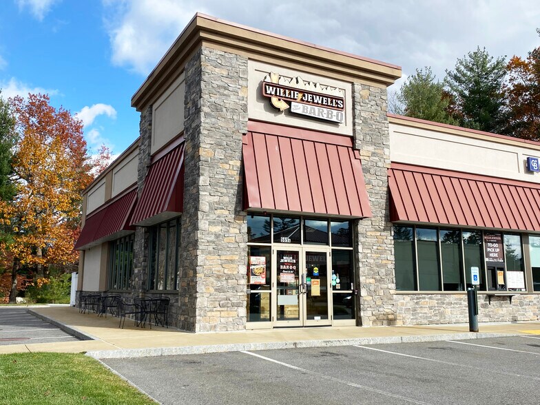 565-569 Amherst St, Nashua, NH à louer - Photo de l’immeuble – Image 1 sur 10