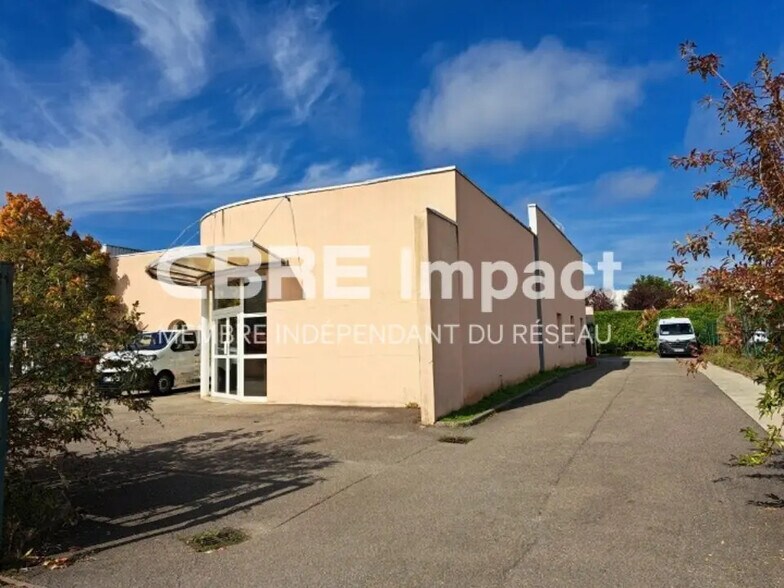 Local d’activités dans Ahuy à louer - Photo de l’immeuble – Image 1 sur 7