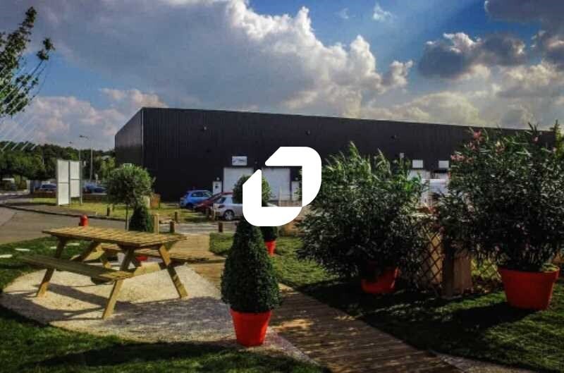 2 Avenue Du Noyer À La Malice, Louvres à louer - Photo de l’immeuble – Image 1 sur 8