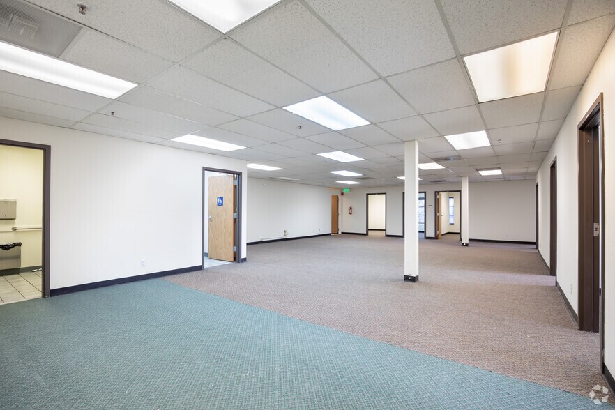 1745 Enterprise Dr, Fairfield, CA à louer - Photo de l’immeuble – Image 3 sur 8
