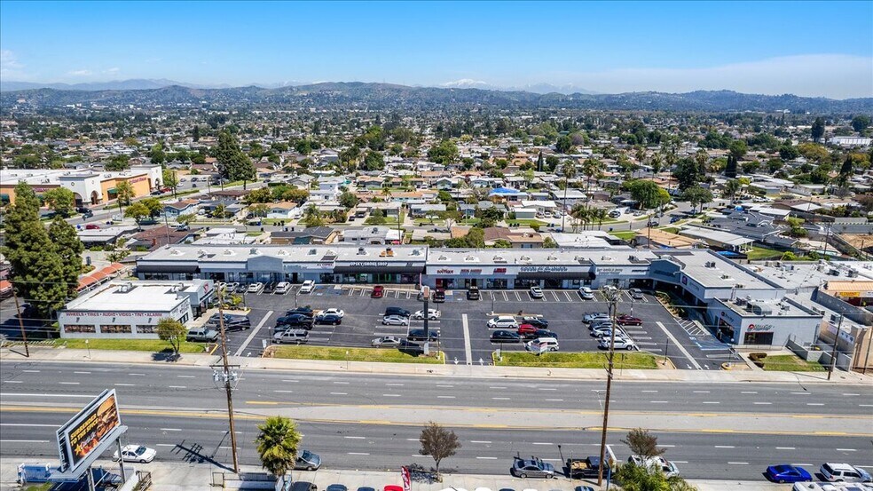 13505-13525 Telegraph Rd, Whittier, CA à louer - Photo de l’immeuble – Image 2 sur 7