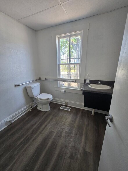 902 E Reynolds St, Plant City, FL à louer - Photo de l’immeuble – Image 3 sur 12
