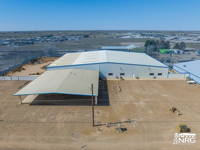 409 NW Mustang Dr, Andrews, TX à vendre - Photo de l’immeuble – Image 2 sur 8