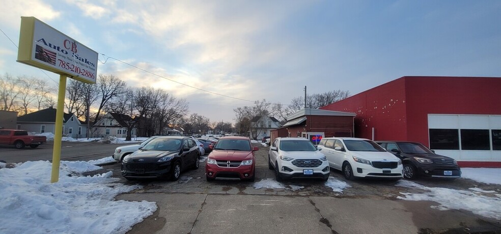 1402 N Washington St, Junction City, KS à vendre - Photo de l’immeuble – Image 3 sur 16