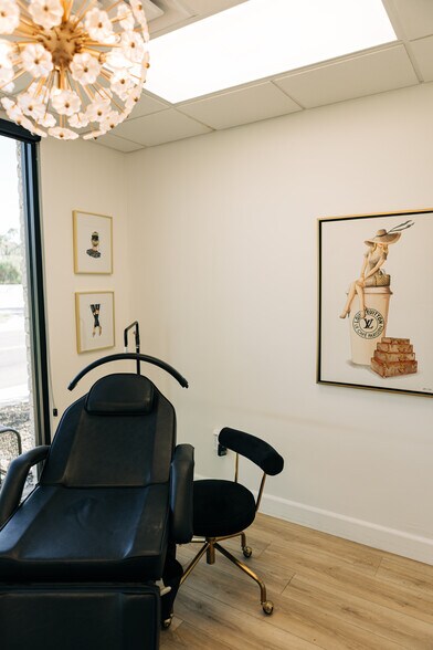 5115 N Scottsdale Rd, Scottsdale, AZ à louer - Photo de l’immeuble – Image 2 sur 20