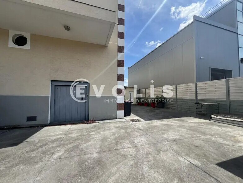 Bureau dans Chennevières-sur-Marne à louer - Photo de l’immeuble – Image 2 sur 12