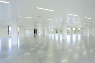 20 Kingston Rd, Staines à louer Photo intérieure– Image 1 sur 16