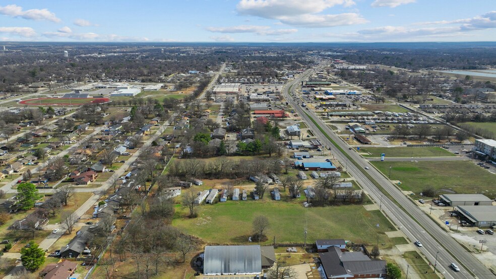 2001 Hwy 412 W, Siloam Springs, AR à vendre - Photo de l’immeuble – Image 2 sur 4