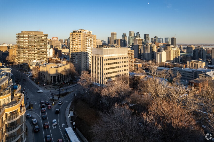 3550 Ch De La Côte-Des-Neiges, Montréal, QC à louer - Aérien – Image 2 sur 5