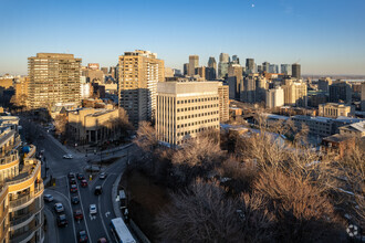 3550 Ch De La Côte-Des-Neiges, Montréal, QC - VUE AÉRIENNE  vue de carte