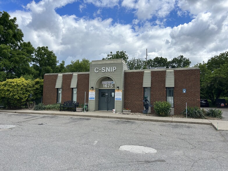 1675-1681 Viewpond Drive SE, Grand Rapids, MI à vendre - Photo principale – Image 1 sur 1