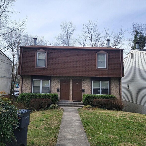 2533 Stephenson Ave SW, Roanoke, VA à vendre - Photo principale – Image 1 sur 1