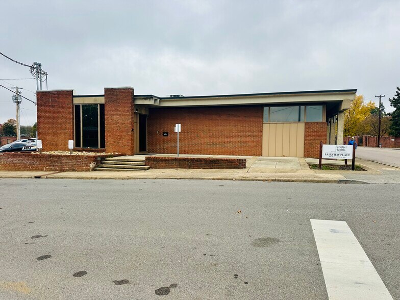 200 W Fairview Ave, Johnson City, TN à vendre - Photo principale – Image 1 sur 10