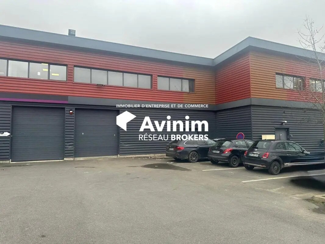 Industriel/Logistique dans SAINT-OUEN-L'AUMONE à louer Photo principale– Image 1 sur 5
