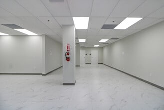 304 N Krome Ave, Homestead, FL à louer Photo intérieure– Image 2 sur 6