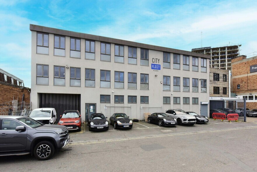 31 Colville Rd, Londres à vendre - Photo de l’immeuble – Image 2 sur 10