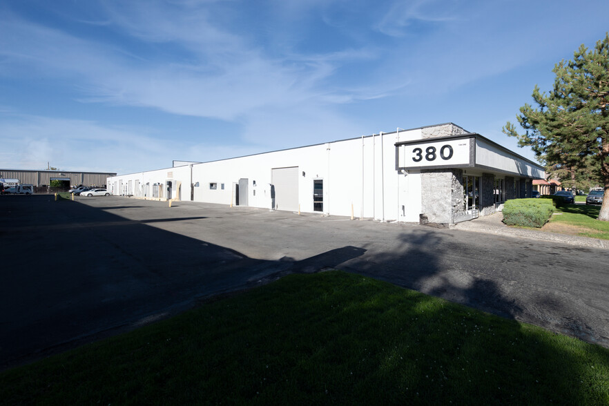390 Freeport Blvd, Sparks, NV à louer - Photo de l’immeuble – Image 3 sur 12