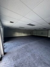 7540 Leavenworth Rd, Kansas City, KS à louer Photo de l’immeuble– Image 1 sur 9