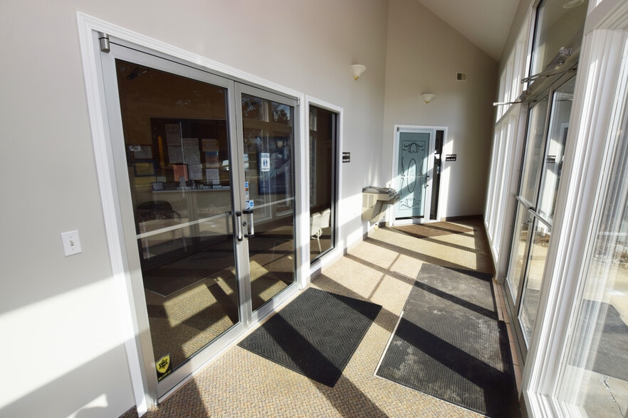 3380 Beecher Rd, Flint, MI à vendre - Photo intérieure – Image 3 sur 39