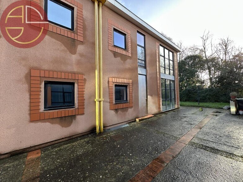 Bureau dans Ramonville-Saint-Agne à louer - Photo de l’immeuble – Image 1 sur 9