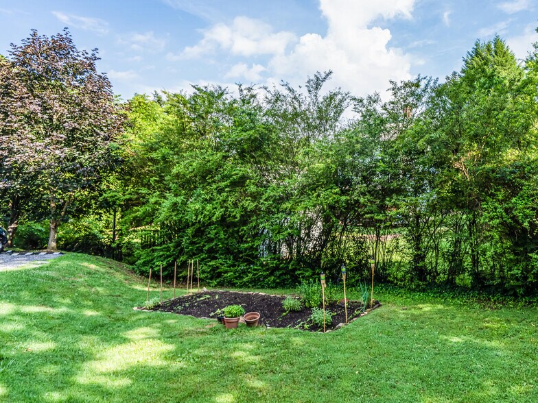 42 Furman Ave, Asheville, NC à vendre - Photo de l’immeuble – Image 3 sur 12