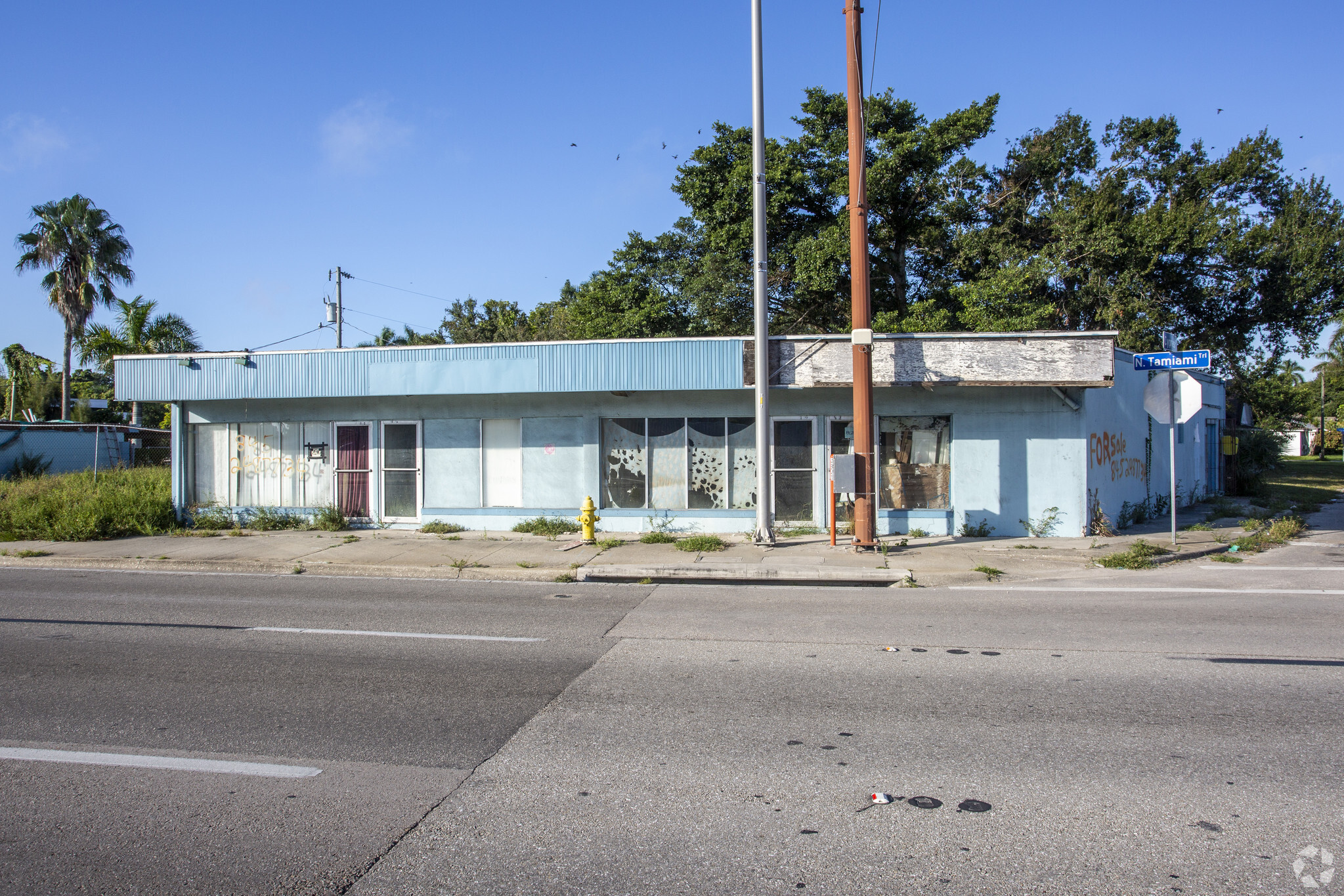 1181 N Tamiami Trl, North Fort Myers, FL à vendre Photo principale– Image 1 sur 4