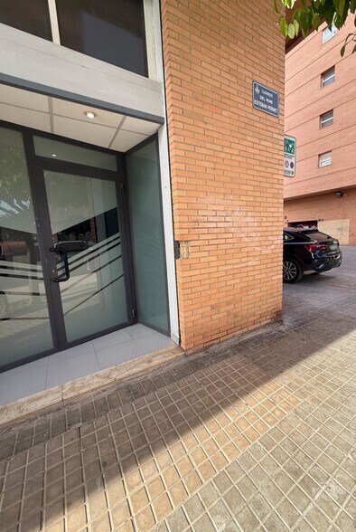 Immeuble residentiel dans València, Valencia à vendre - Photo de l’immeuble – Image 3 sur 3