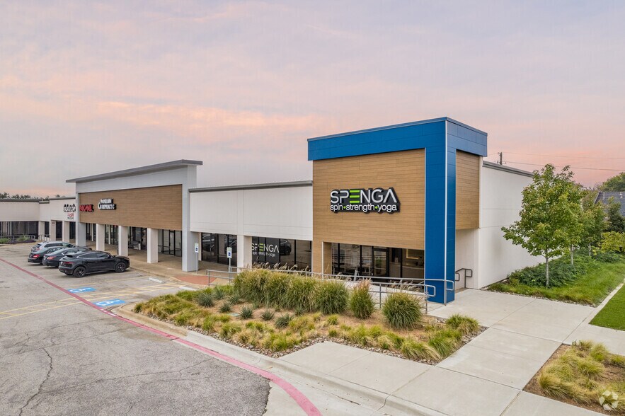 7517-7615 Campbell Rd, Dallas, TX à louer - Photo de l’immeuble – Image 2 sur 6