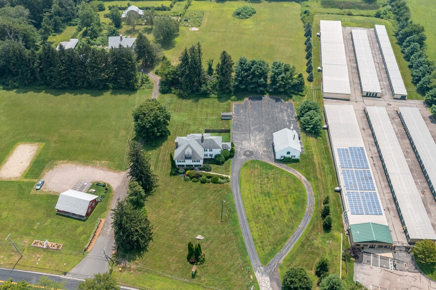 2665 Boston Tpke, Coventry, CT à vendre - Photo de l’immeuble – Image 2 sur 40