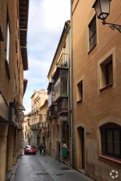 Calle Escuderos, 10, Segovia, Segovia à vendre - Photo de l’immeuble – Image 2 sur 2