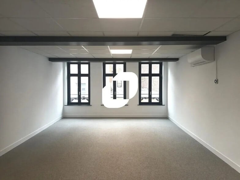 Bureau dans Lille à louer - Photo de l’immeuble – Image 2 sur 7