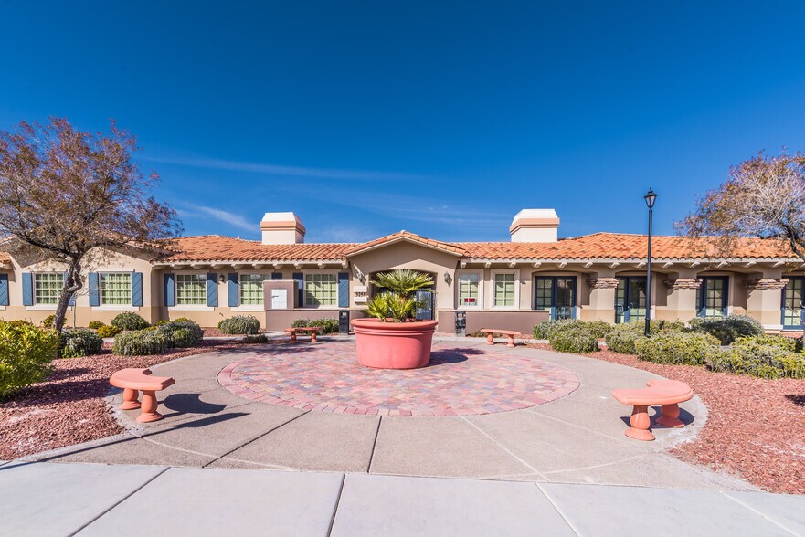 3251 E Warm Springs Rd, Las Vegas, NV à vendre - Photo de l’immeuble – Image 3 sur 16