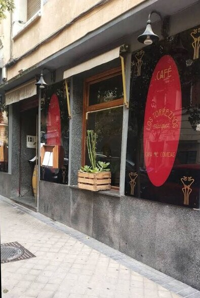 Local commercial dans Madrid, Madrid à louer - Photo de l’immeuble – Image 1 sur 6