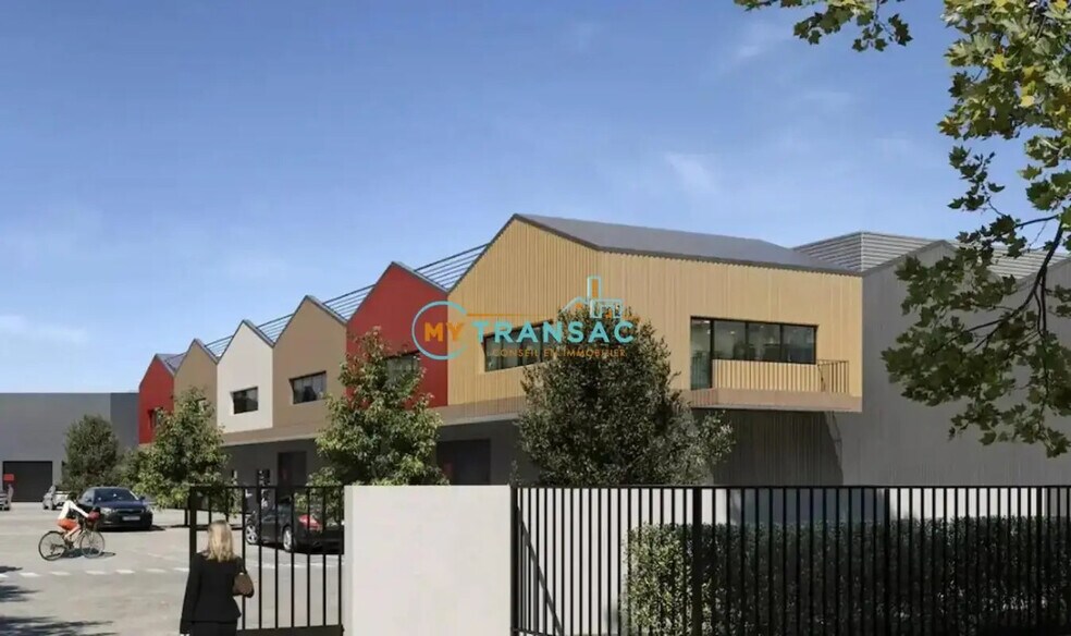 Local d'activités dans Montgeron à vendre - Photo de l’immeuble – Image 1 sur 9