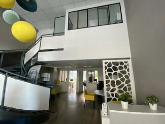 Plus de détails pour Local commercial à louer