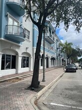 401 W Atlantic Ave, Delray Beach, FL à louer Photo de l’immeuble– Image 1 sur 6