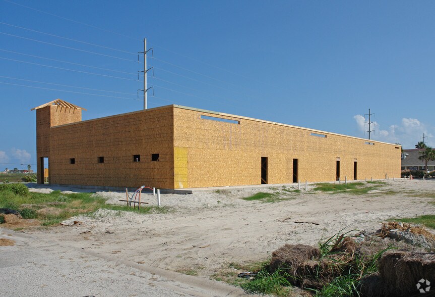 15217 S Padre Island Dr, Corpus Christi, TX à louer - Photo de l’immeuble – Image 2 sur 14