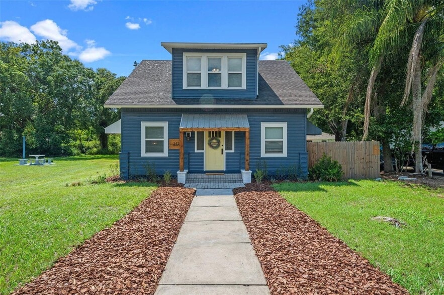 2540 Sanford Ave, Sanford, FL à vendre - Photo principale – Image 1 sur 4