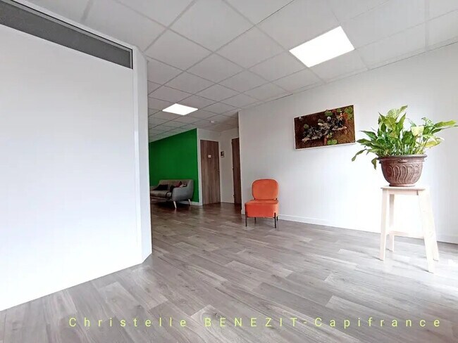 Plus de détails pour Bureau à louer