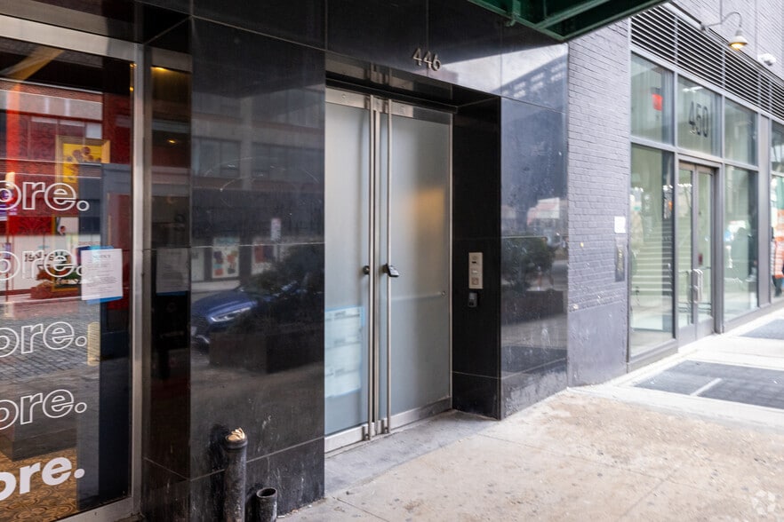 446-448 W 14th St, New York, NY à vendre - Photo de l’immeuble – Image 3 sur 7