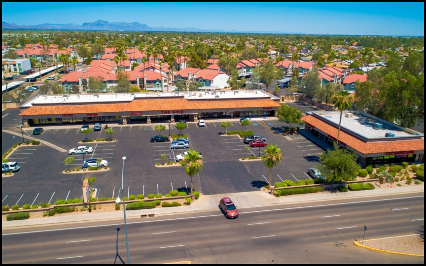525-529 S Gilbert Rd, Mesa, AZ à louer Photo de l’immeuble– Image 1 sur 3