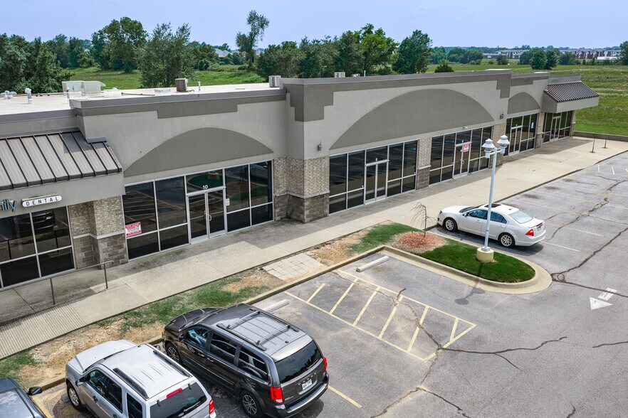 1400 SE Walton Blvd, Bentonville, AR à louer - Photo de l’immeuble – Image 3 sur 17