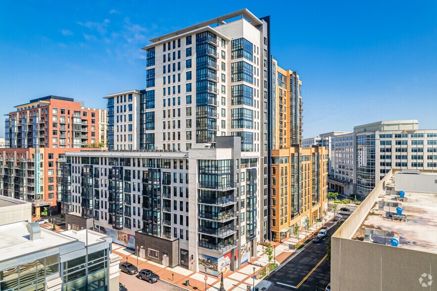 33 Monroe St, Rockville, MD à louer - Photo de l’immeuble – Image 1 sur 4