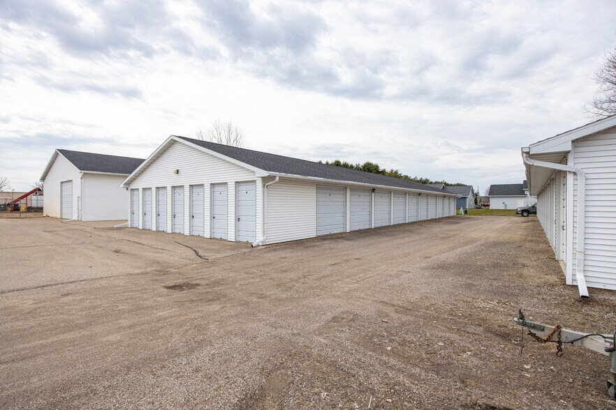 1375 N Shawano St, New London, WI à vendre - Photo de l’immeuble – Image 2 sur 29