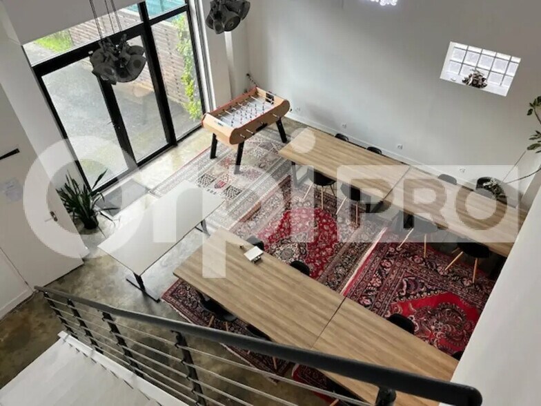 Bureau dans SAINT-MEDARD-D'AUNIS à vendre - Photo de l’immeuble – Image 1 sur 4