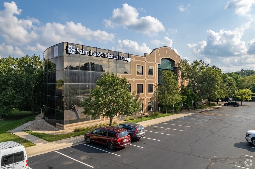 4801 Cliff Ave, Independence, MO à louer - Photo de l’immeuble – Image 1 sur 4